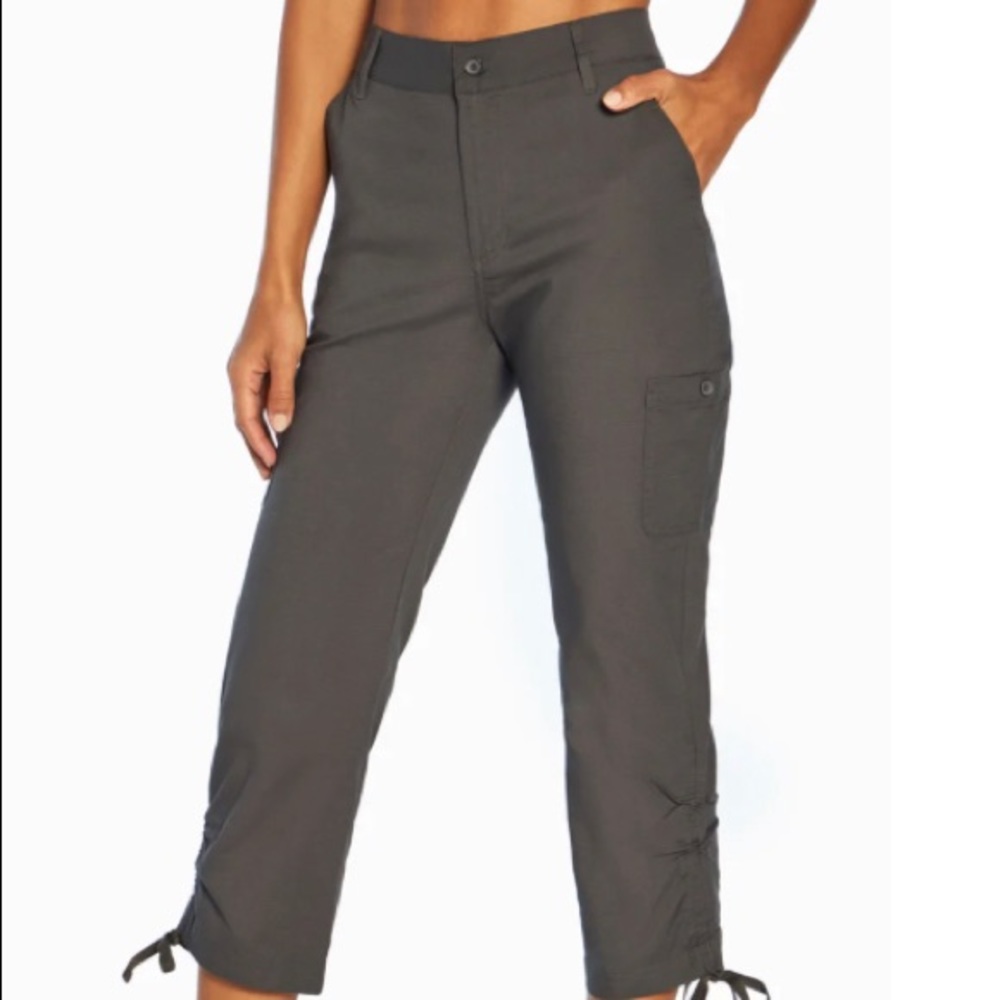 NWT Marika Skylar 24” Capri women’s L